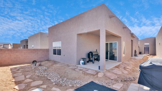 1824 Villa Contesa, Los Lunas, NM 87031