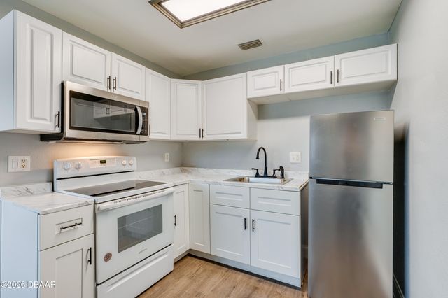 1290 9th St Apt 205, Daytona Beach, FL 32117