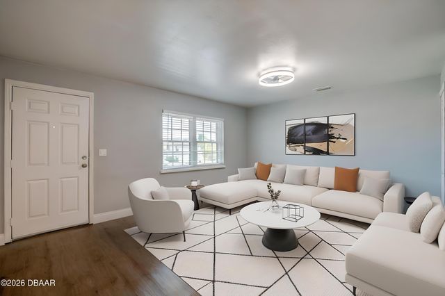 1290 9th St Apt 205, Daytona Beach, FL 32117