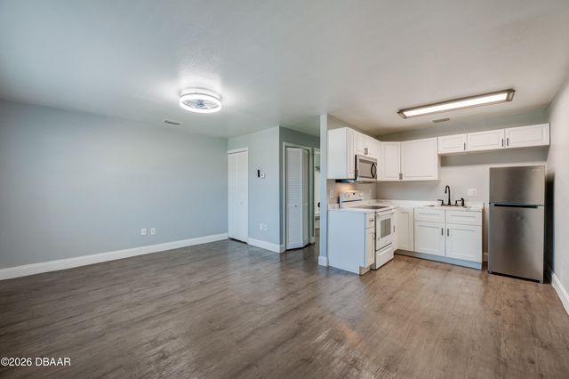 1290 9th St Apt 205, Daytona Beach, FL 32117