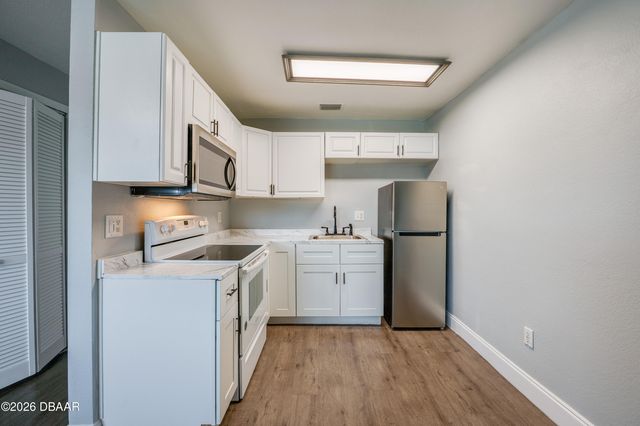 1290 9th St Apt 205, Daytona Beach, FL 32117