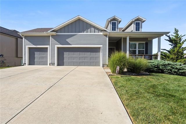24814 W 144th Terrace, Olathe, KS 66061