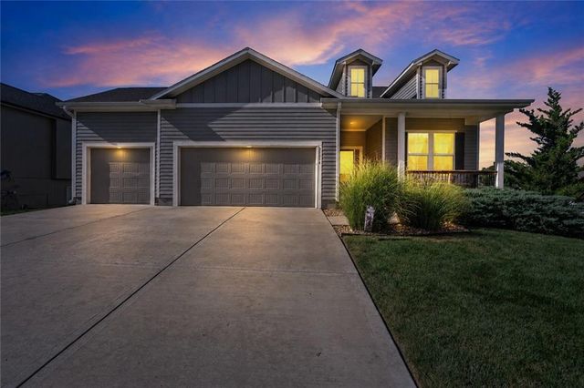 24814 W 144th Terrace, Olathe, KS 66061