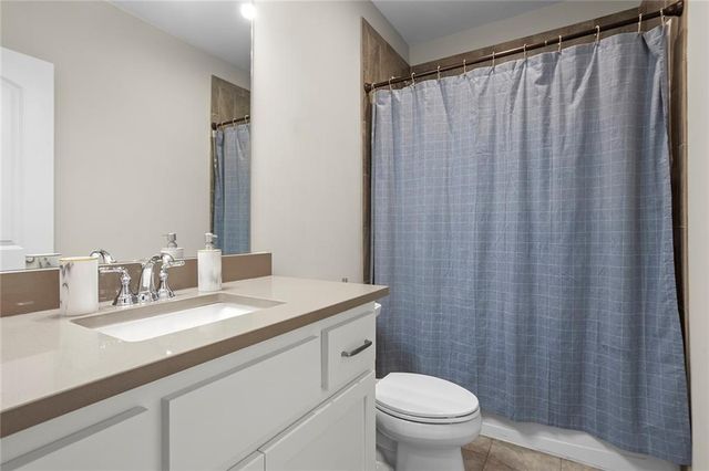 24814 W 144th Terrace, Olathe, KS 66061