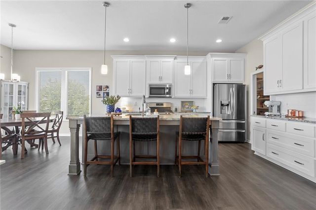 24814 W 144th Terrace, Olathe, KS 66061