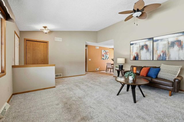 1051 CUSTER SQUARE, Stevens Point, WI 54482