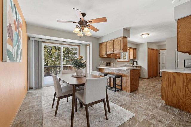 1051 CUSTER SQUARE, Stevens Point, WI 54482