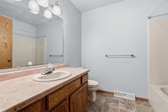 1051 CUSTER SQUARE, Stevens Point, WI 54482