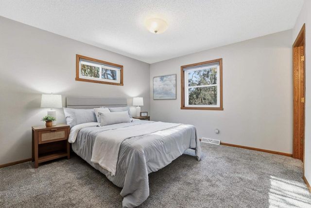 1051 CUSTER SQUARE, Stevens Point, WI 54482