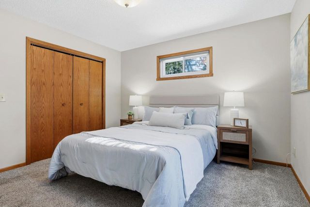 1051 CUSTER SQUARE, Stevens Point, WI 54482