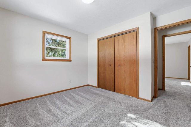 1051 CUSTER SQUARE, Stevens Point, WI 54482