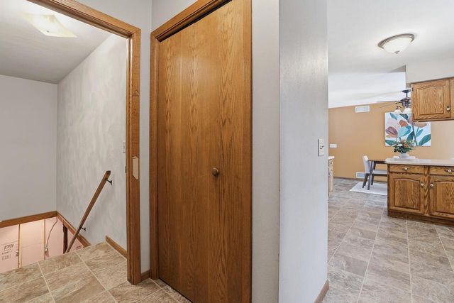 1051 CUSTER SQUARE, Stevens Point, WI 54482