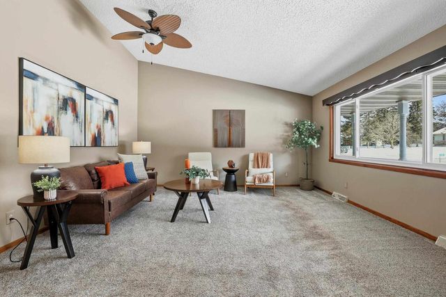 1051 CUSTER SQUARE, Stevens Point, WI 54482