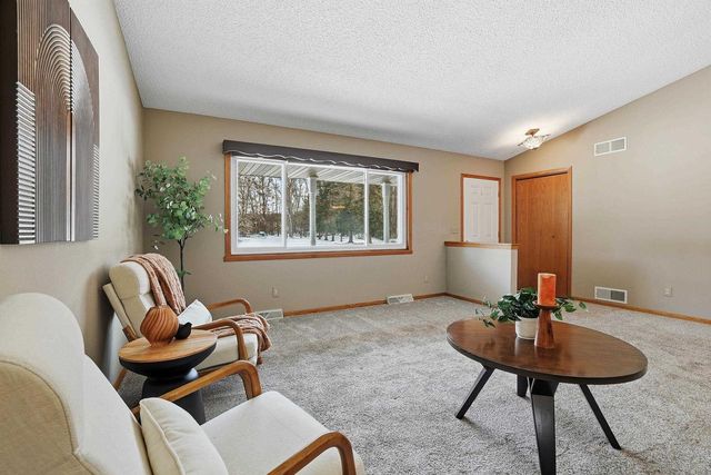 1051 CUSTER SQUARE, Stevens Point, WI 54482