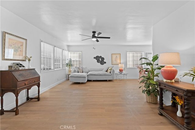 874 W 33rd Way, Long Beach, CA 90806