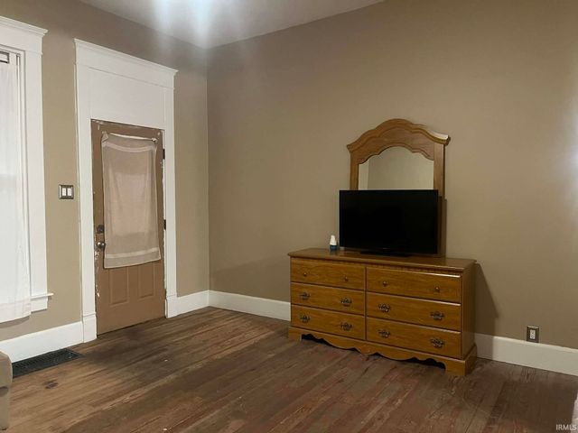 1716 15th St, Bedford, IN 47421