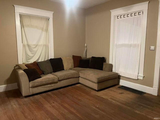 1716 15th St, Bedford, IN 47421