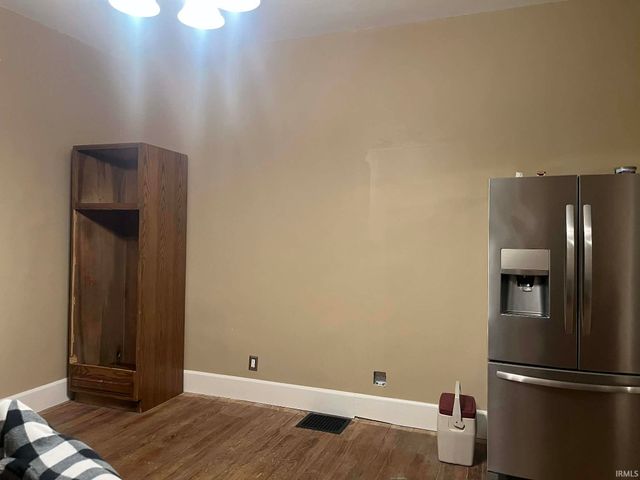 1716 15th St, Bedford, IN 47421