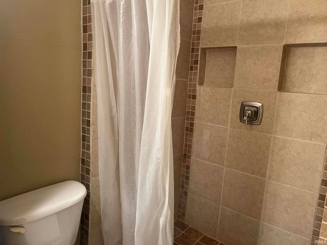 1716 15th St, Bedford, IN 47421