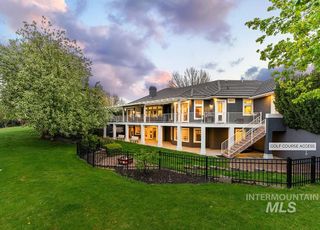 7061 N Penncross Way, Meridian, ID 83646