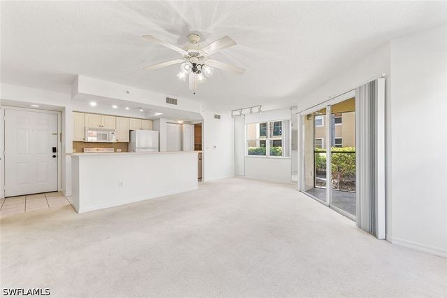 8920 Colonnades CT E 518, Bonita Springs, FL 34135