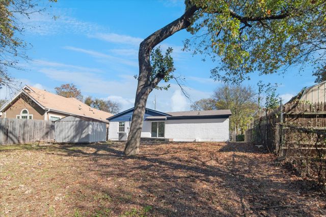 4045 Wind River Drive, Dallas, TX 75216