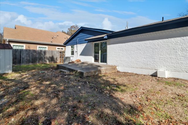 4045 Wind River Drive, Dallas, TX 75216