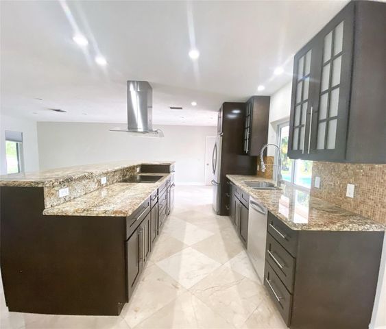 800 GLOUCHESTER Street, Boca Raton, FL 33487