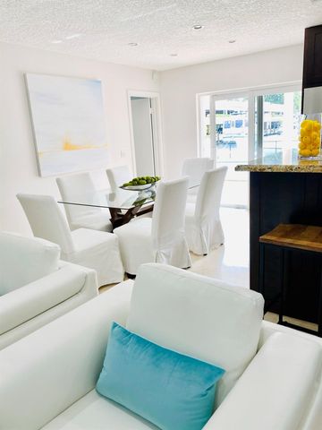 800 GLOUCHESTER Street, Boca Raton, FL 33487