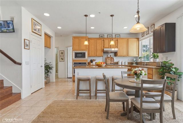 16581 Escalon, Fontana, CA 92336