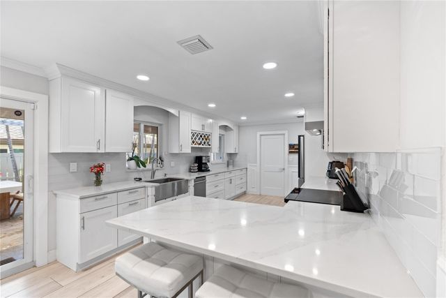 2615 NE 26th Street, Fort Lauderdale, FL 33305