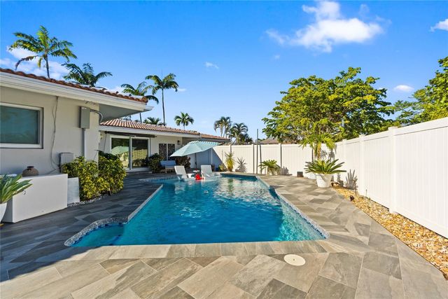 2615 NE 26th Street, Fort Lauderdale, FL 33305