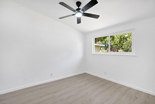 2681 S Ivy Avenue, Fresno, CA 93706