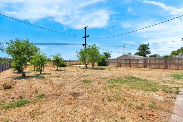 2681 S Ivy Avenue, Fresno, CA 93706