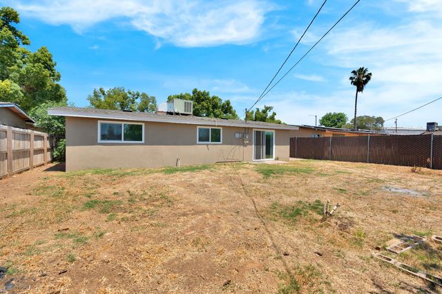 2681 S Ivy Avenue, Fresno, CA 93706