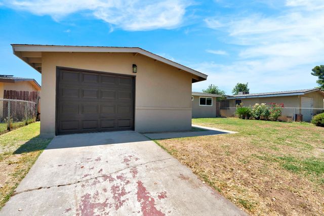 2681 S Ivy Avenue, Fresno, CA 93706