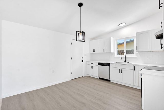 2681 S Ivy Avenue, Fresno, CA 93706