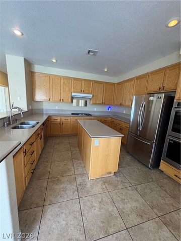 8804 Glenistar Gate Avenue, Las Vegas, NV 89143