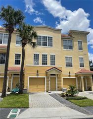 5026 TIDEVIEW CIRCLE 17, Orlando, FL 32819