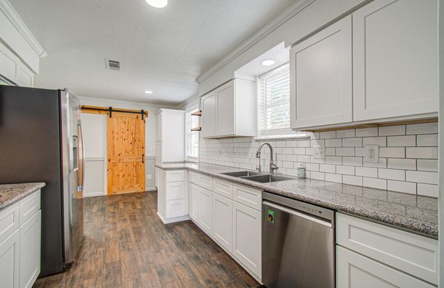 2002 Seagate Lane, Houston, TX 77062