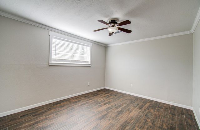 2002 Seagate Lane, Houston, TX 77062