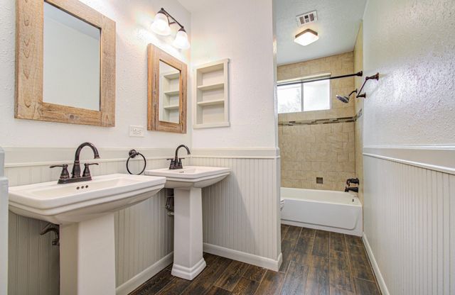 2002 Seagate Lane, Houston, TX 77062