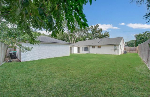 2002 Seagate Lane, Houston, TX 77062
