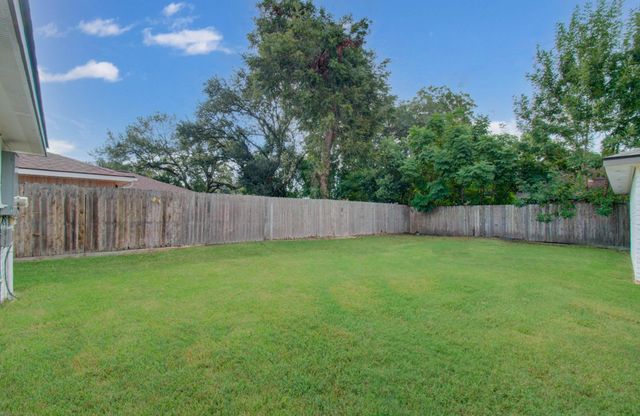 2002 Seagate Lane, Houston, TX 77062