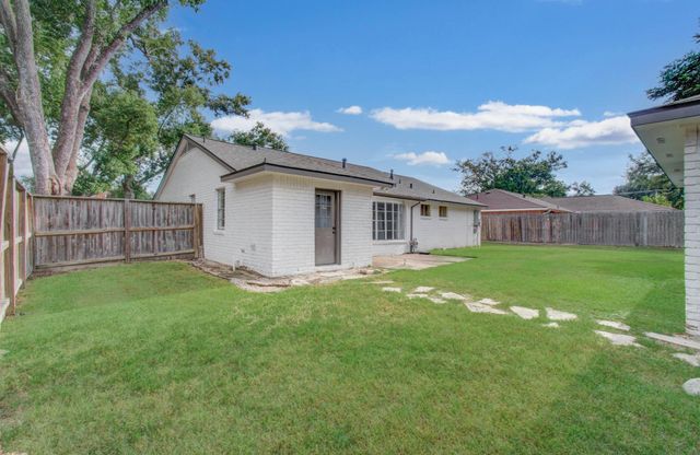 2002 Seagate Lane, Houston, TX 77062