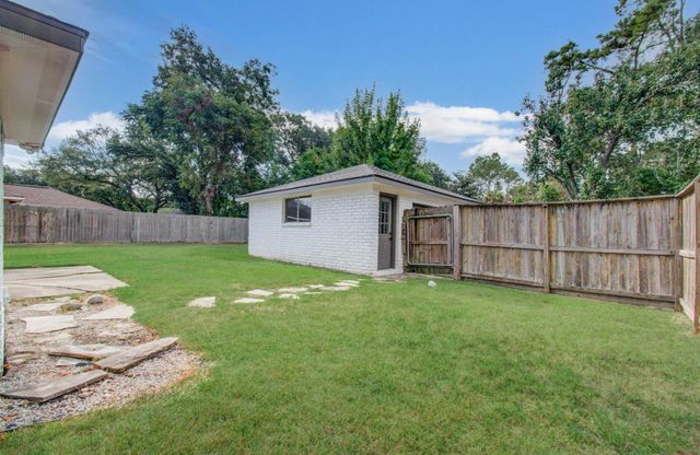 2002 Seagate Lane, Houston, TX 77062