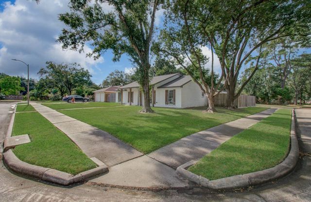 2002 Seagate Lane, Houston, TX 77062