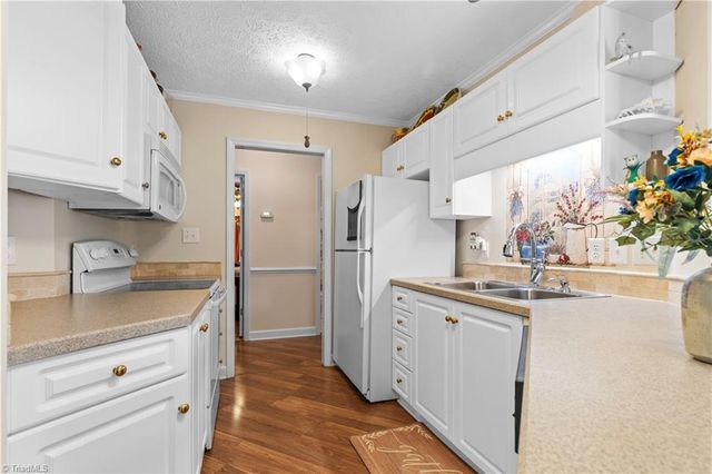 108 Camden Court, Advance, NC 27006