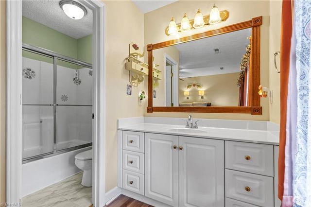 108 Camden Court, Advance, NC 27006