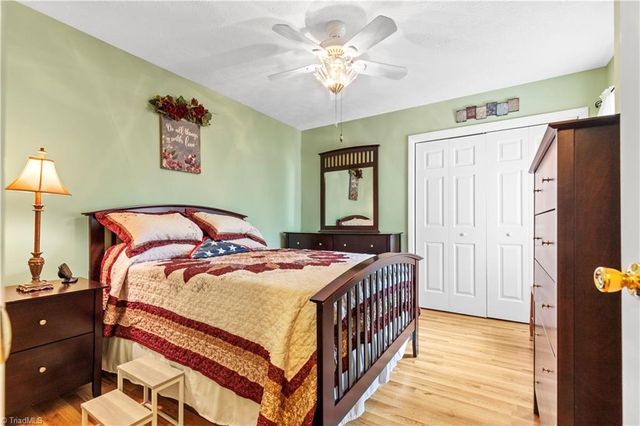 108 Camden Court, Advance, NC 27006